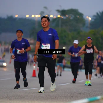 Runner Photo 7403356