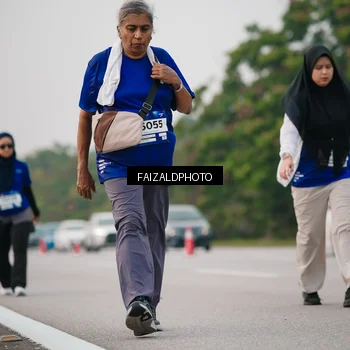 Runner Photo 7403376