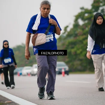 Runner Photo 7403397