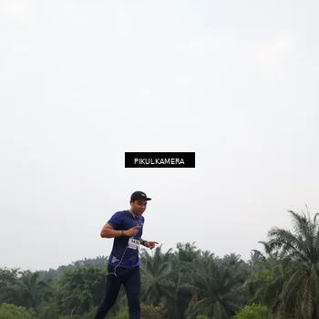 Runner Photo 7403410