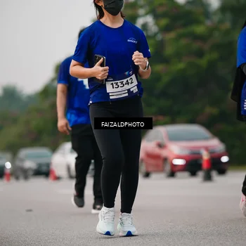 Runner Photo 7403417