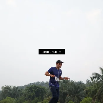 Runner Photo 7403434