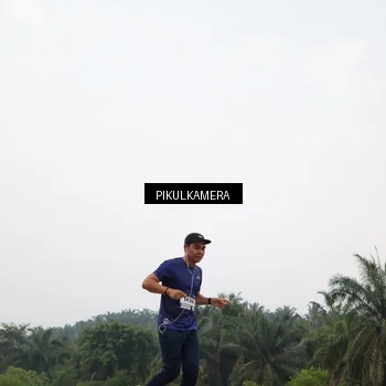Runner Photo 7403465