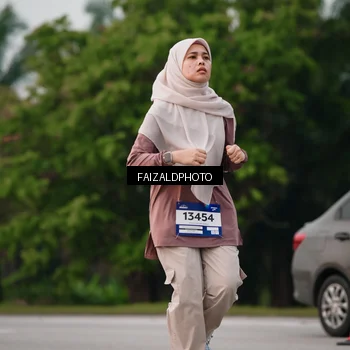 Runner Photo 7403466