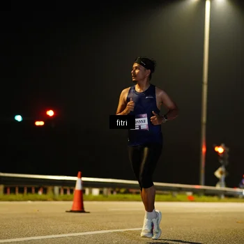 Runner Photo 7403481