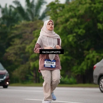 Runner Photo 7403495