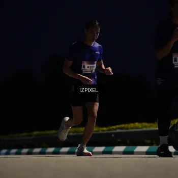 Runner Photo 7403500