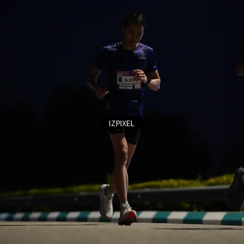 Runner Photo 7403507