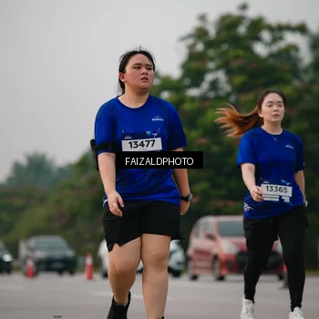Runner Photo 7403548