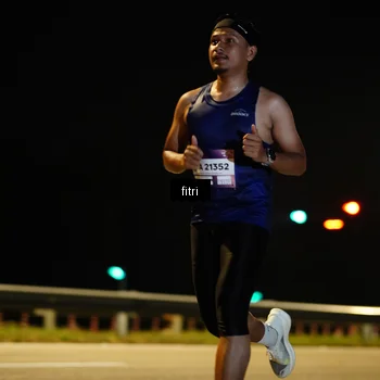 Runner Photo 7403574