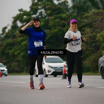 Runner Photo 7403614