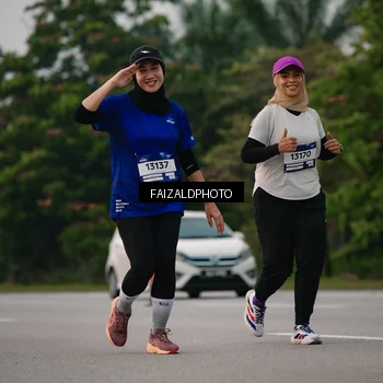 Runner Photo 7403618