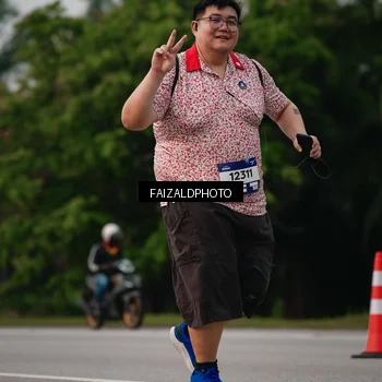 Runner Photo 7403635