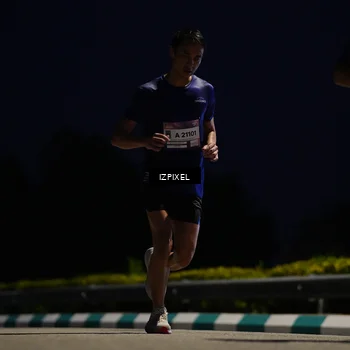 Runner Photo 7403655