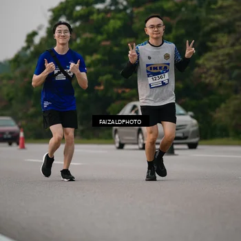 Runner Photo 7403702