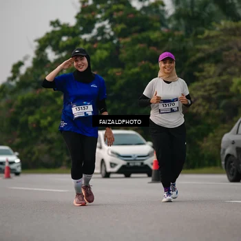Runner Photo 7403706