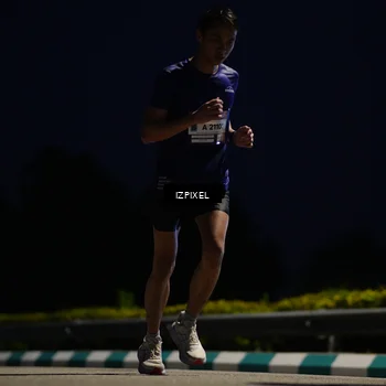 Runner Photo 7403712