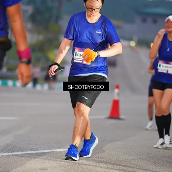 Runner Photo 7403752