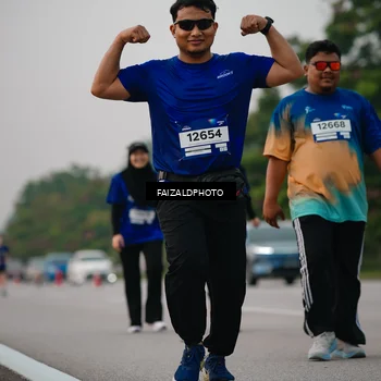 Runner Photo 7403758