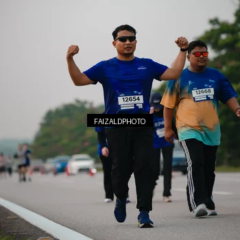 Runner Photo 7403764