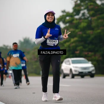 Runner Photo 7403785