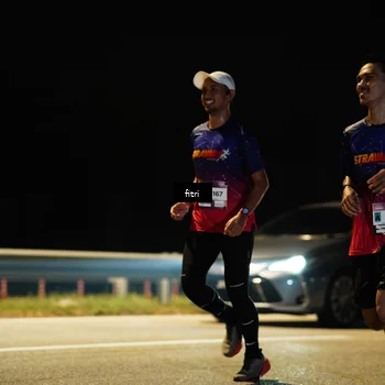Runner Photo 7403787