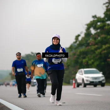 Runner Photo 7403822