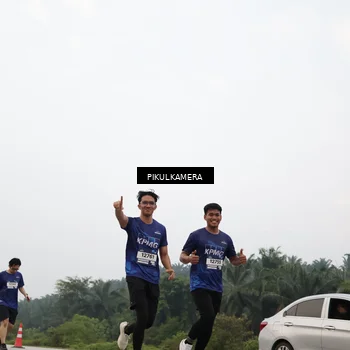 Runner Photo 7403836