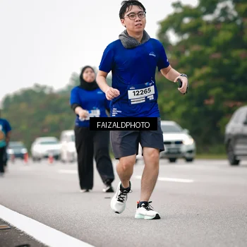 Runner Photo 7403838