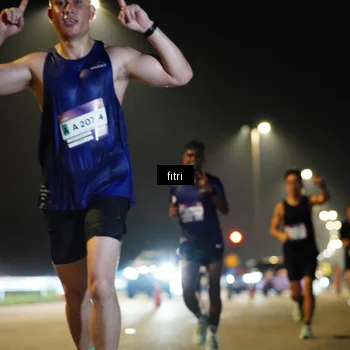 Runner Photo 7403847