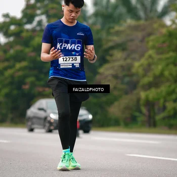 Runner Photo 7403863