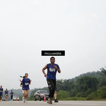 Runner Photo 7403878