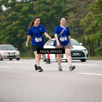Runner Photo 7403900