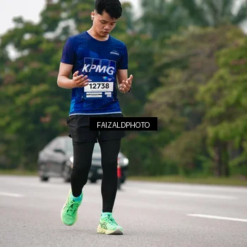 Runner Photo 7403915