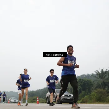 Runner Photo 7403974