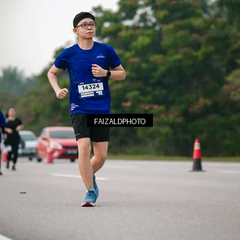 Runner Photo 7403991