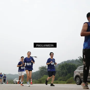 Runner Photo 7404059
