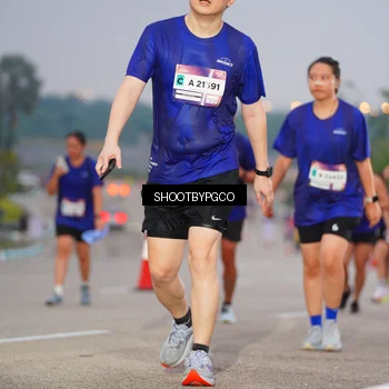 Runner Photo 7404075