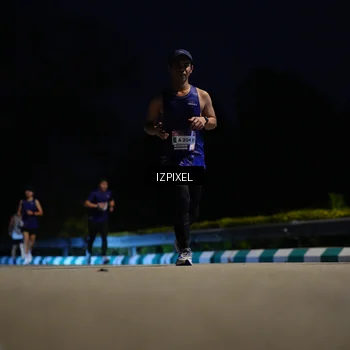 Runner Photo 7404106