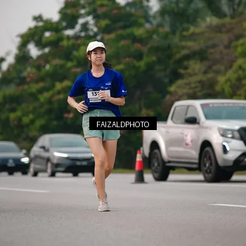 Runner Photo 7404112