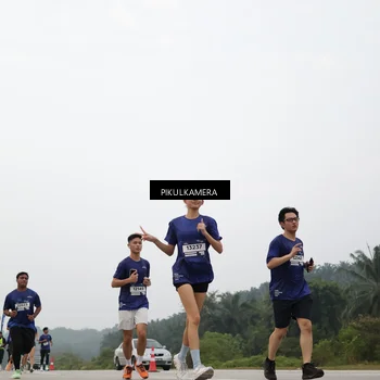 Runner Photo 7404122