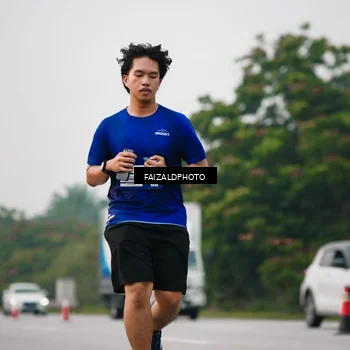 Runner Photo 7404188