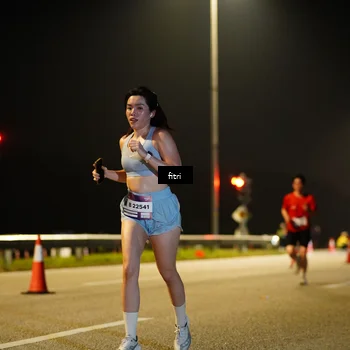 Runner Photo 7404236