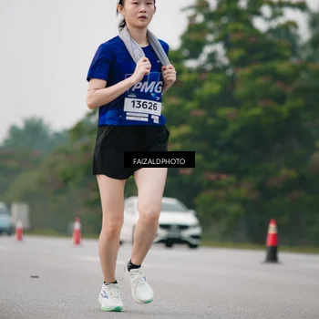Runner Photo 7404294