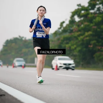 Runner Photo 7404299