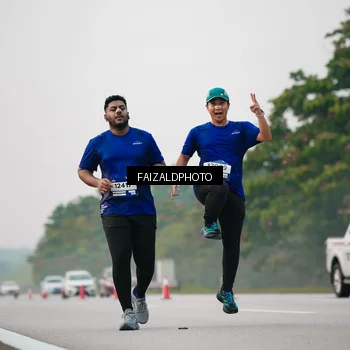 Runner Photo 7404329