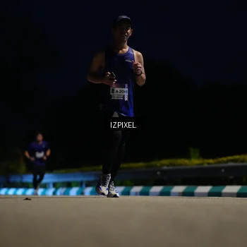 Runner Photo 7404416