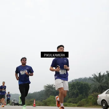 Runner Photo 7404472