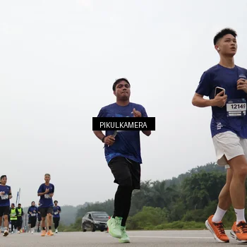 Runner Photo 7404481