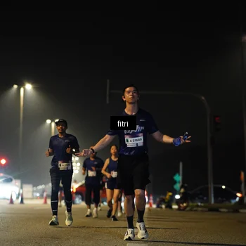 Runner Photo 7404503